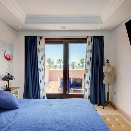 Дом отдыха Exclusive Frontline Penthouse Эстепона