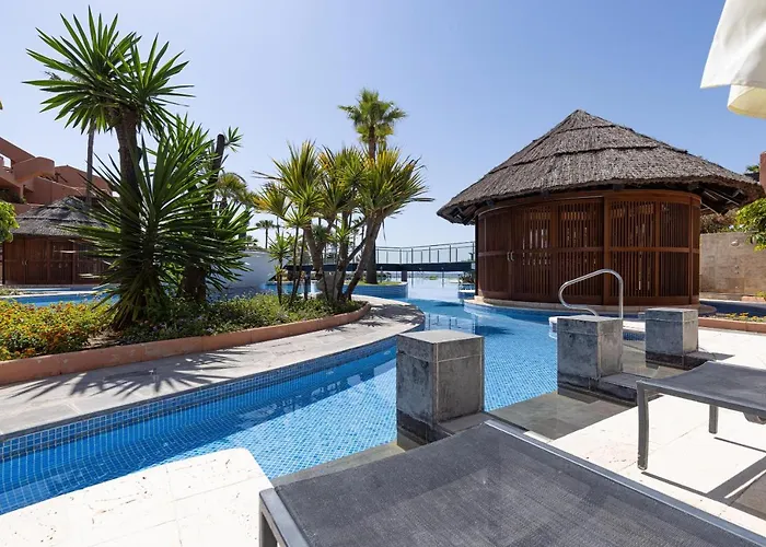 Exclusive Frontline Penthouse * Estepona