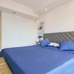 Будинок відпочинку Exclusive Frontline Penthouse *