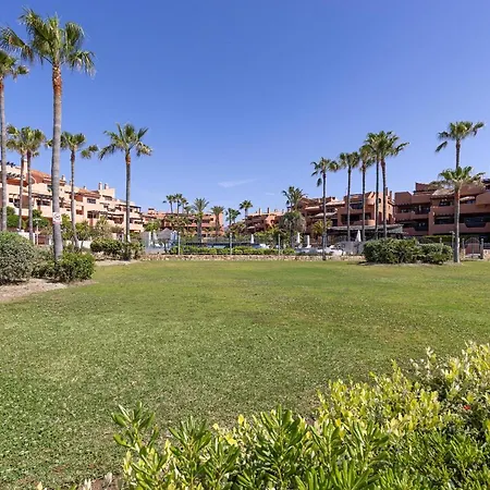 Exclusive Frontline Penthouse Holiday home