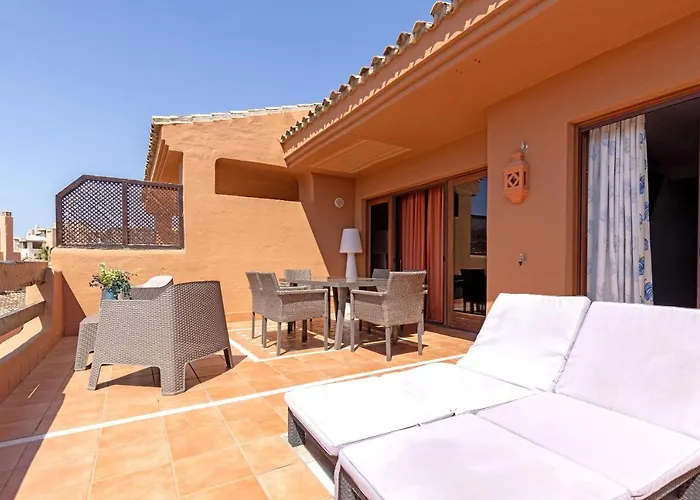 Exclusive Frontline Penthouse * Εστεπόνα